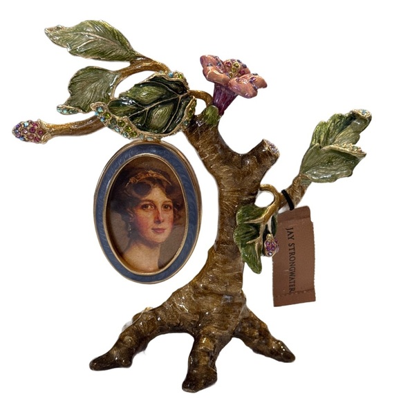 JAY STRINGWATER DARJEELING PENDANT TREE FRAME 
(FLORA)
NEE W/BOX
5066 - Picture 2 of 10